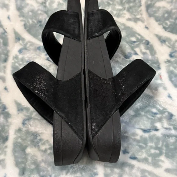 FitFlop 𖦹 Lulu SuperGlitz Double Strap Sequin Slide Sandals 𖦹 All Black 𖦹 9M - Picture 6 of 7